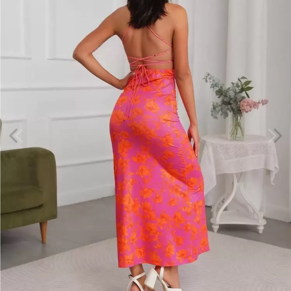 Floral strap dress - Picture 2 of 5